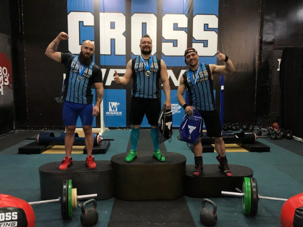 champion-men-100kg-cup-central-region-of-crosslifting-2018